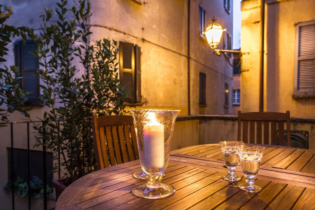 Lake Charming Apartment Черноббіо Номер фото